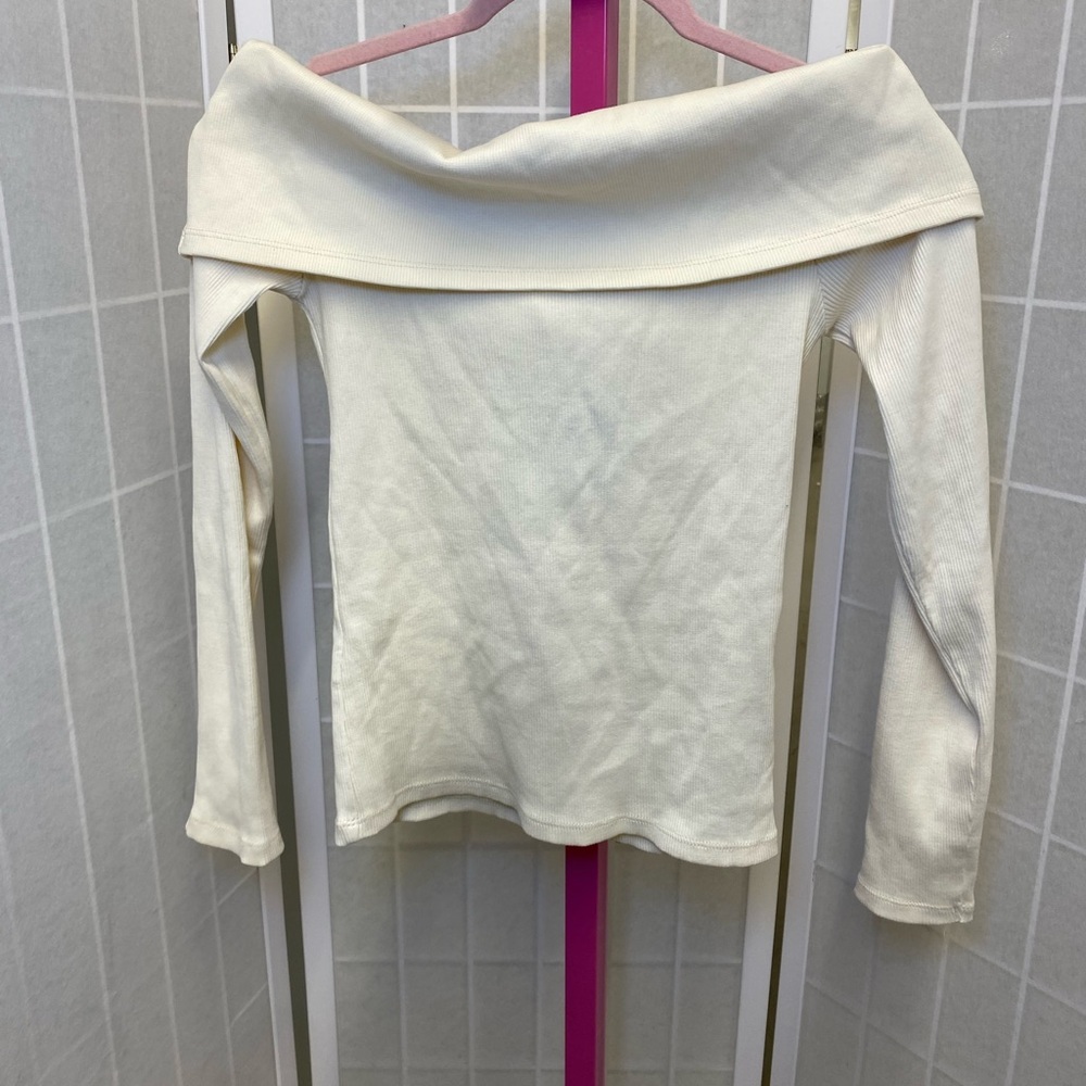 NWT Zara Cream Ribbed off shoulder Knit Top